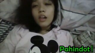 Salsal pepe ni ateng naka-mickey mouse shirt