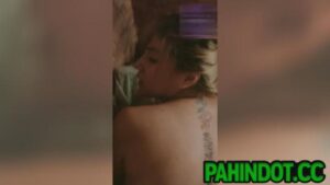 Binalagtas ni Jonas ang Masarap na Butas ni Jaz