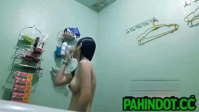 Binidyo ni Pinay Pagligo