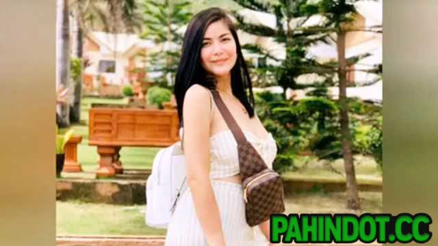 Horny Pinay Milf Nude Show