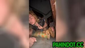 Inuna Pang Magpa-Doggy Bago Pakainin si Doggy