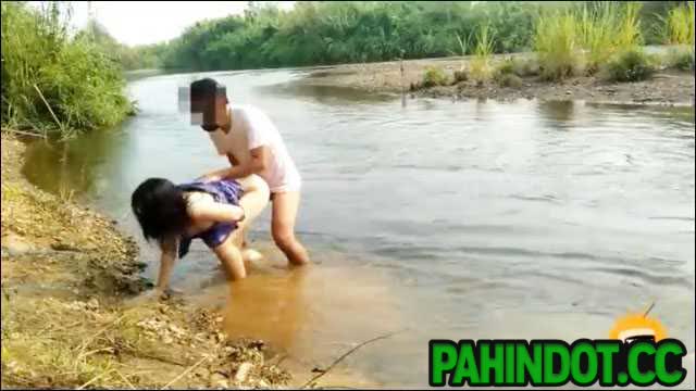 Iyot sa Binibining Naliligo sa Ilog