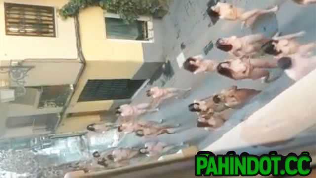 Naked Rally Sila habang si Kuya Tamang Jakol Lang sa Balcony