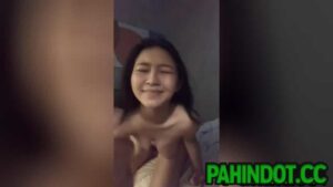 Pinamudmod ang Tamod sa Mukha ng Girlfriend