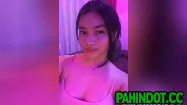 Saglit Pinasaya ang Sarili sa Pagkalikot ng Pepe