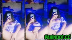 Salamin Salamin Nagdukit si Maureen