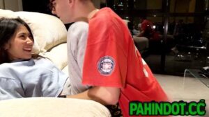 Si Girlfriend ay na Wet Pinakain Agad Pekpek